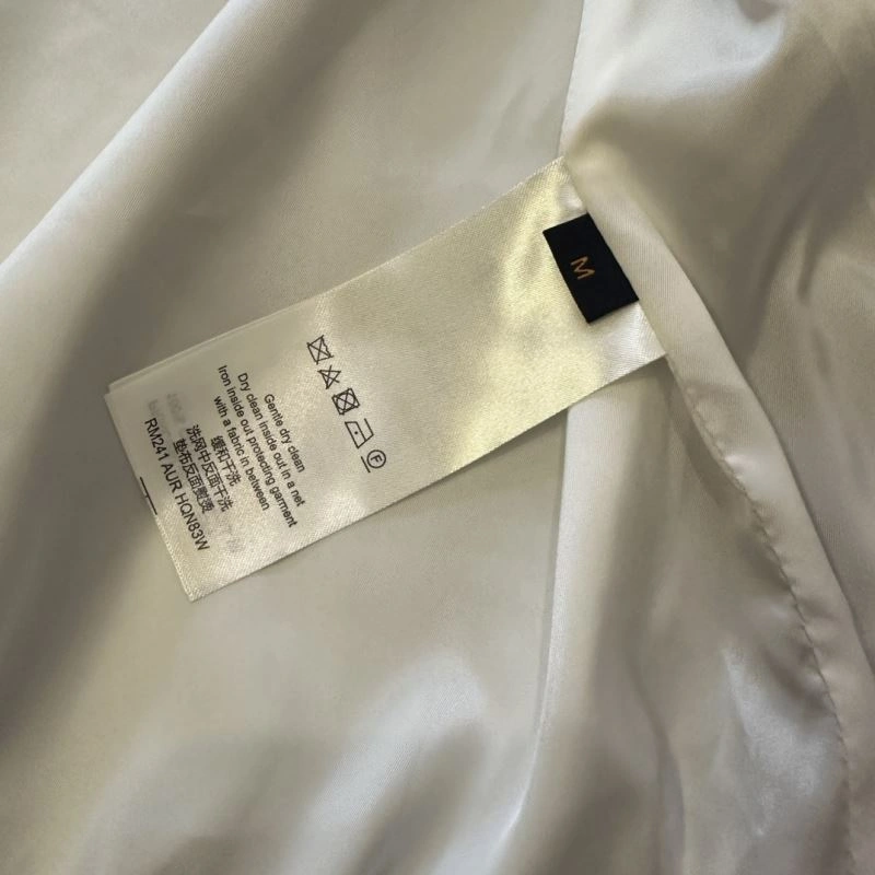 Premium Louis Vuitton Outwear 139063