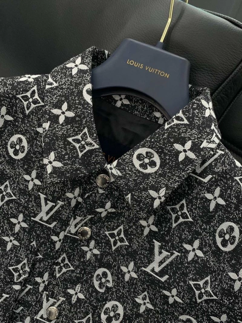 Louis Vuitton Outwear EasyCare 139059