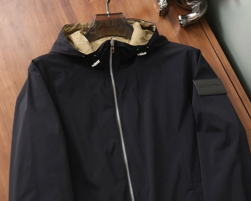TechFriendly Louis Vuitton Outwear 139041