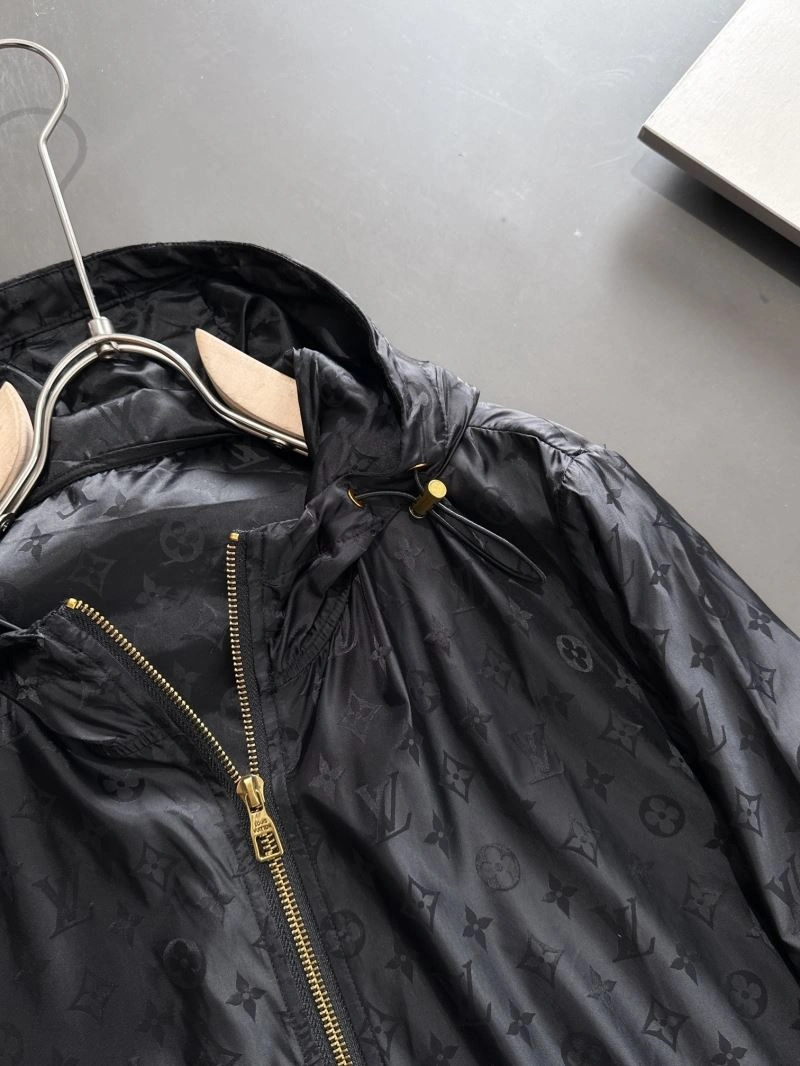 Louis Vuitton Outwear Sleek 137781