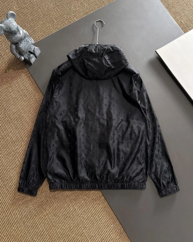 Louis Vuitton Outwear Sleek 137781