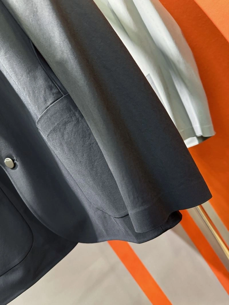 Modern Louis Vuitton Outwear 137773