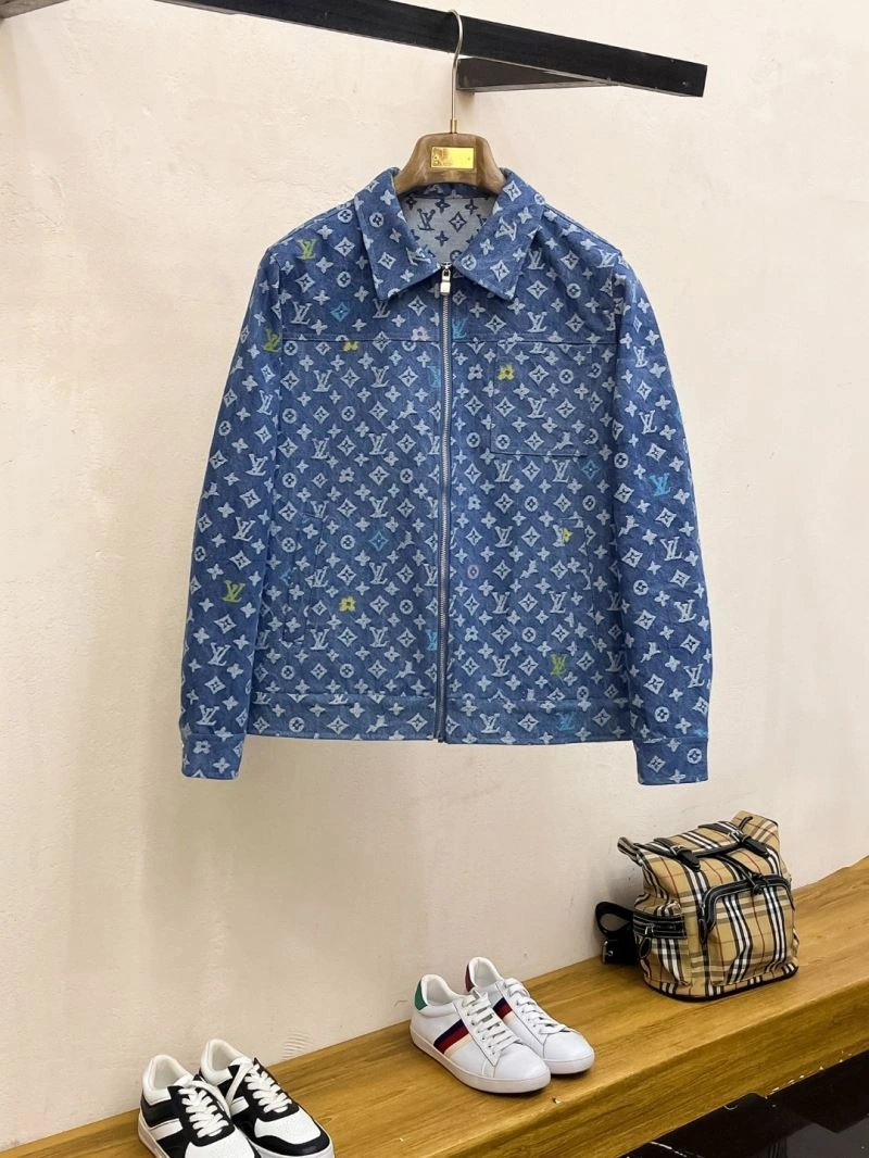 SmoothTexture Louis Vuitton Outwear 137764