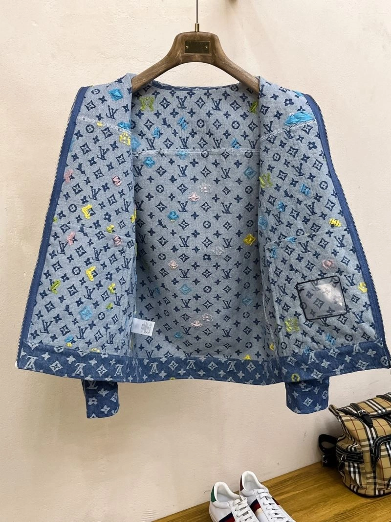 SmoothTexture Louis Vuitton Outwear 137764