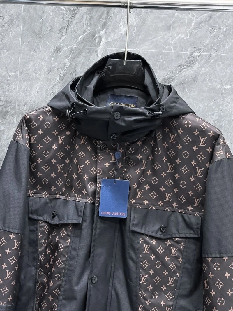 Flexible Louis Vuitton Outwear 137765