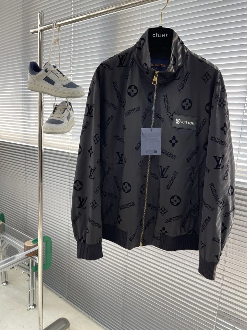Soft Louis Vuitton Outwear 137760