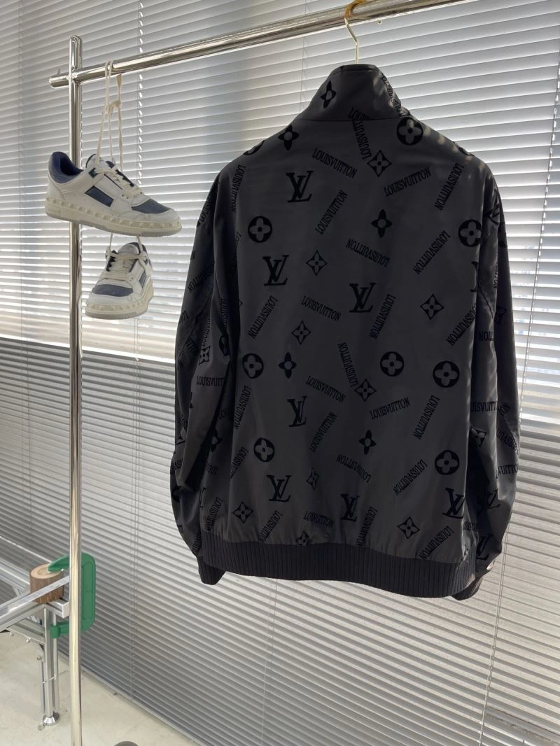 Soft Louis Vuitton Outwear 137760
