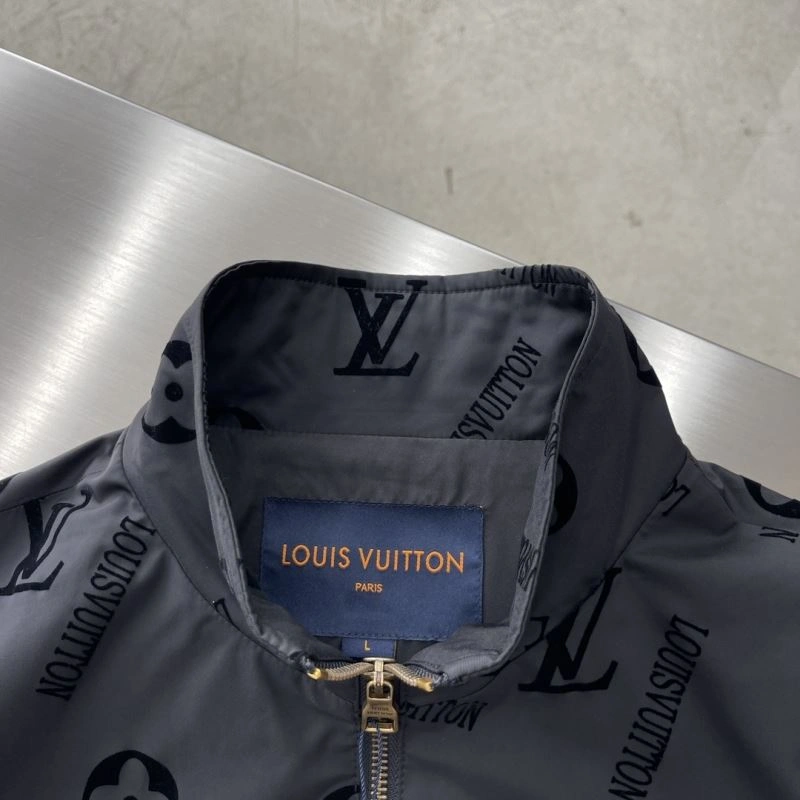 Soft Louis Vuitton Outwear 137760