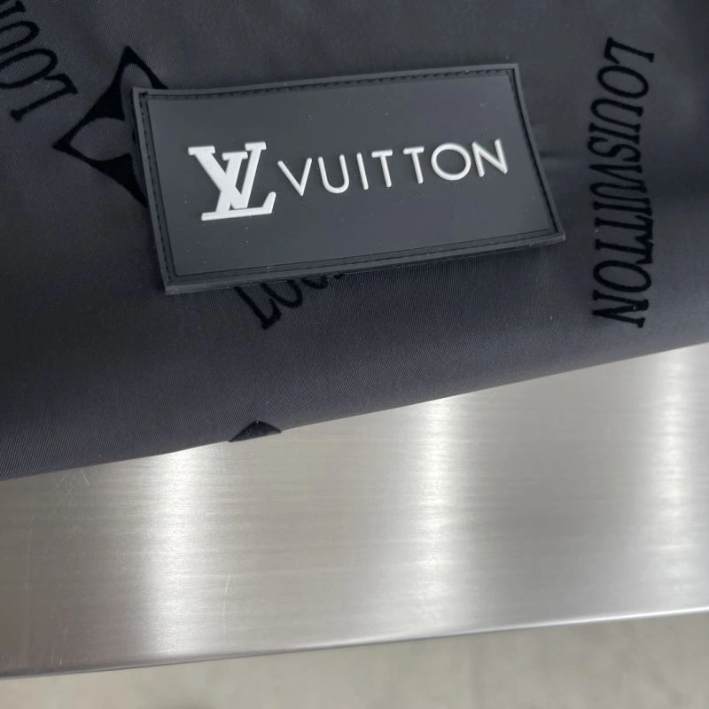Soft Louis Vuitton Outwear 137760