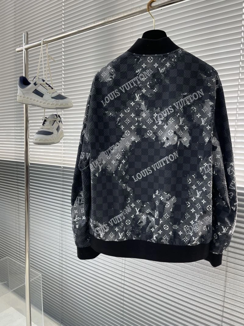 Flexible Louis Vuitton Outwear 137757