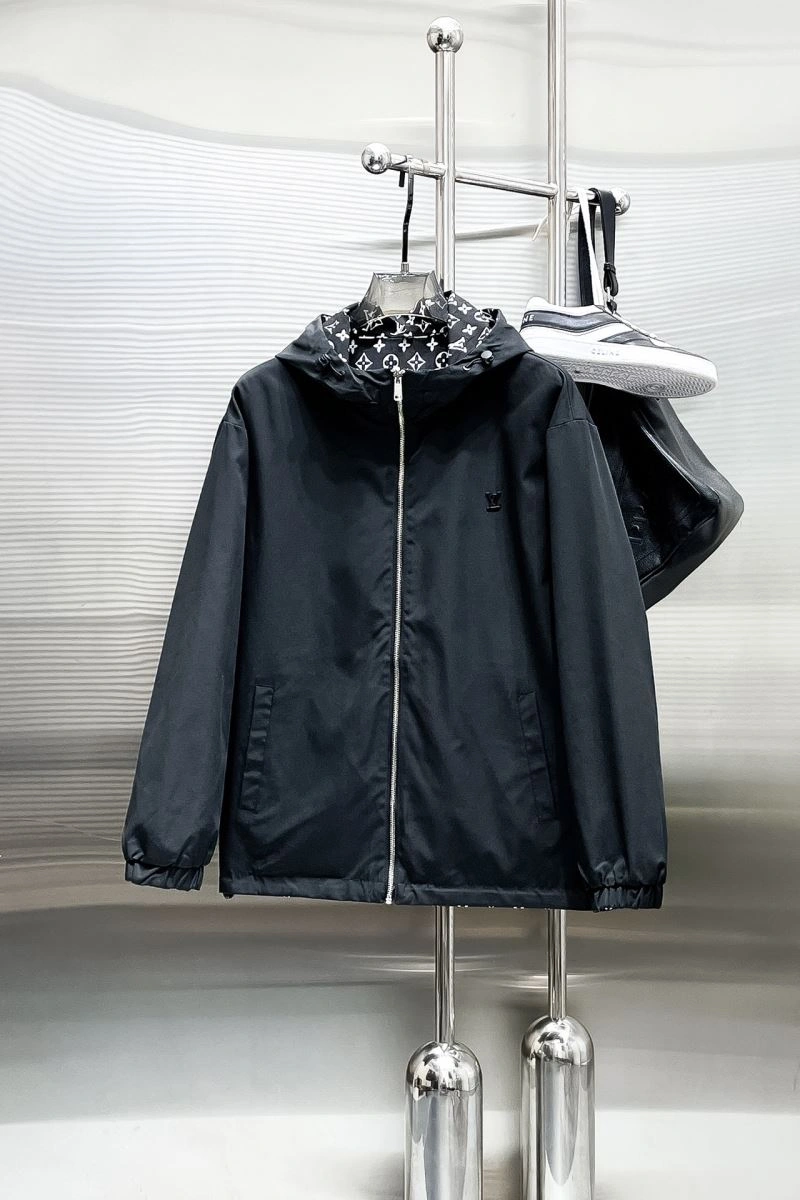 Minimalist Louis Vuitton Outwear 137762