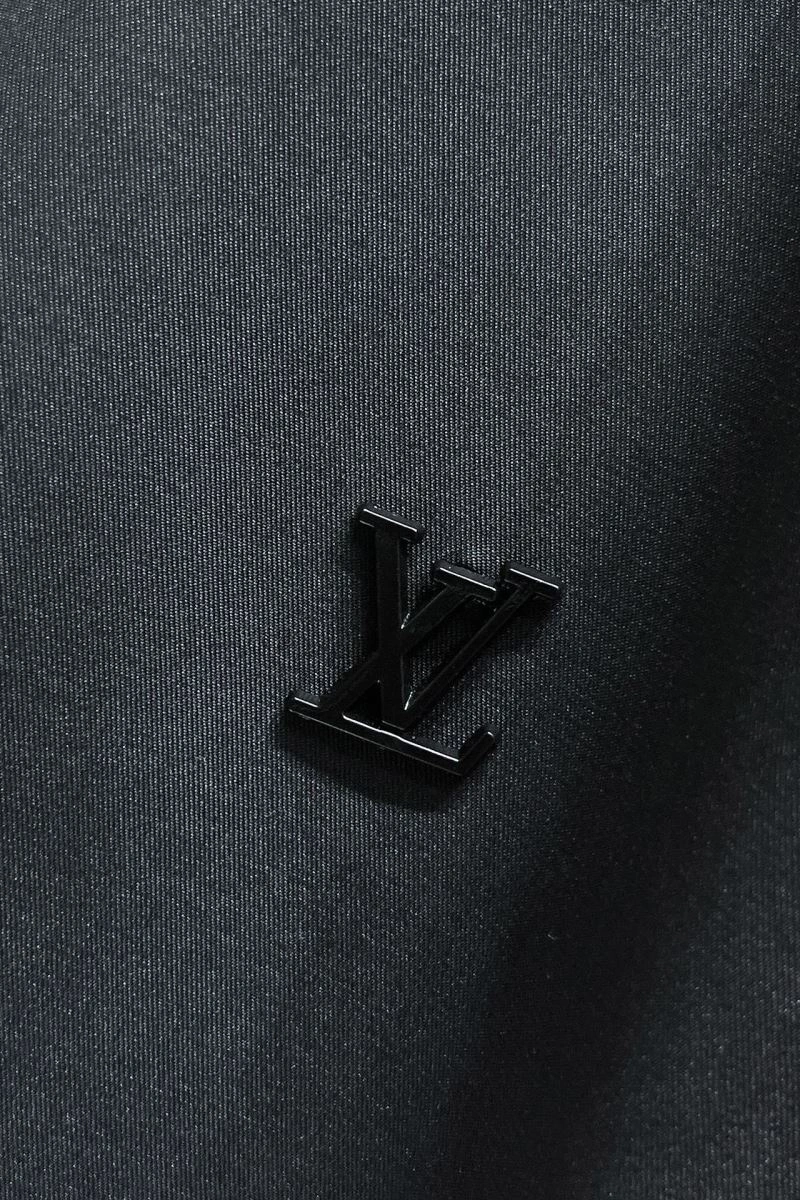 Minimalist Louis Vuitton Outwear 137762