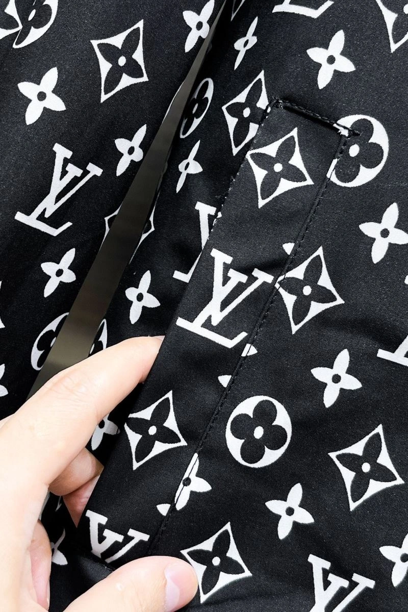 Minimalist Louis Vuitton Outwear 137762