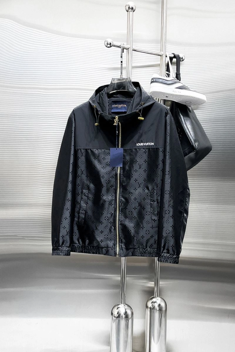 FashionForward Louis Vuitton Outwear 137755