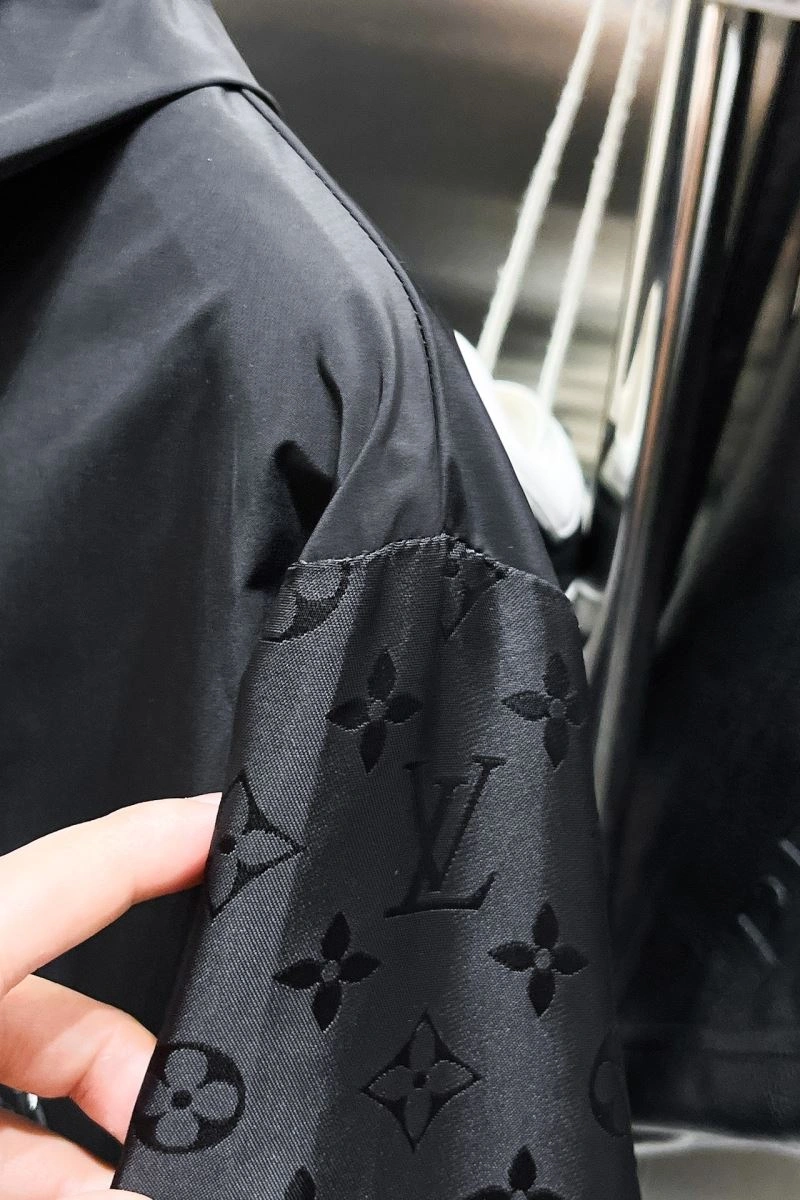 FashionForward Louis Vuitton Outwear 137755