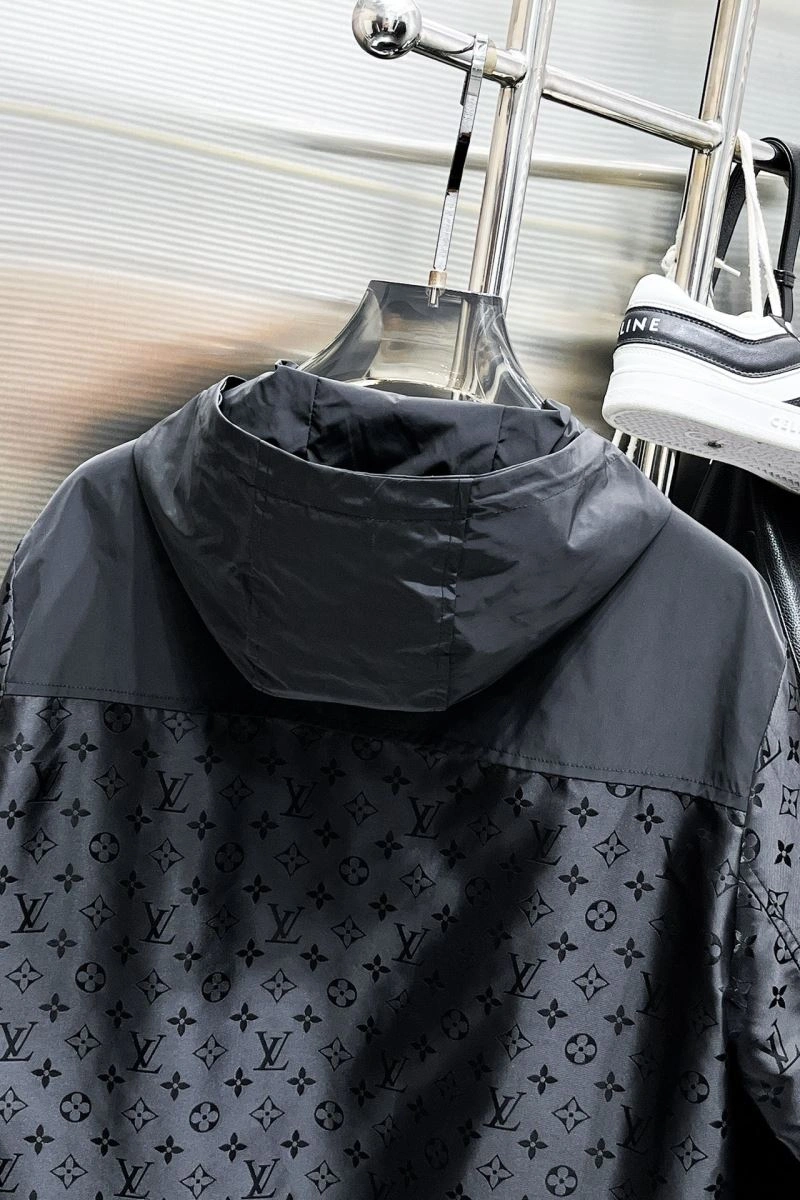 FashionForward Louis Vuitton Outwear 137755
