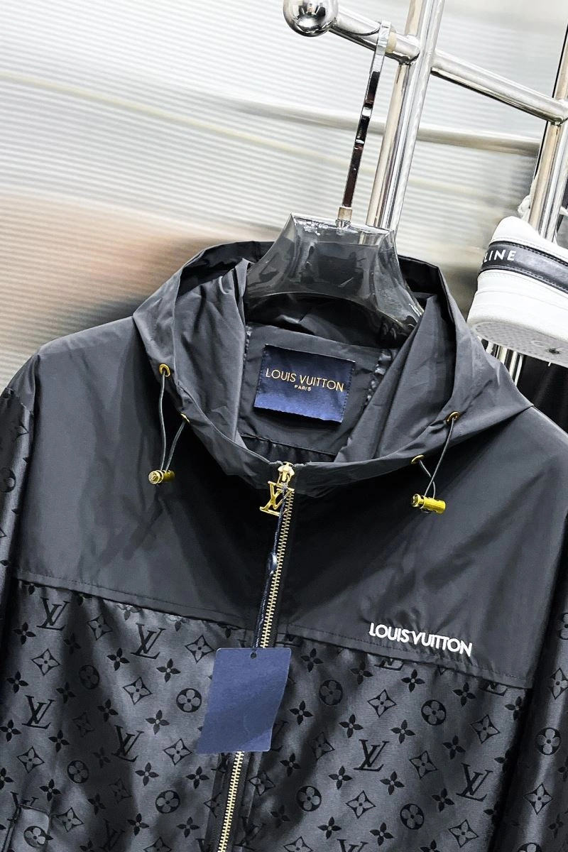 FashionForward Louis Vuitton Outwear 137755