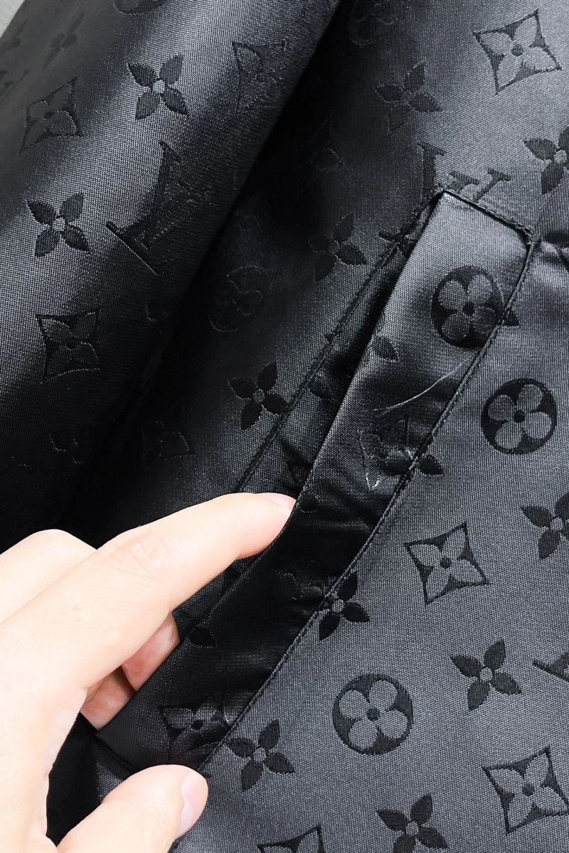 FashionForward Louis Vuitton Outwear 137755