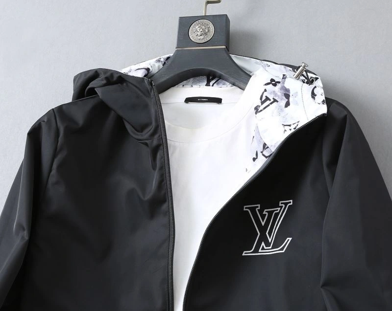 FlexibleFit Louis Vuitton Outwear 137748