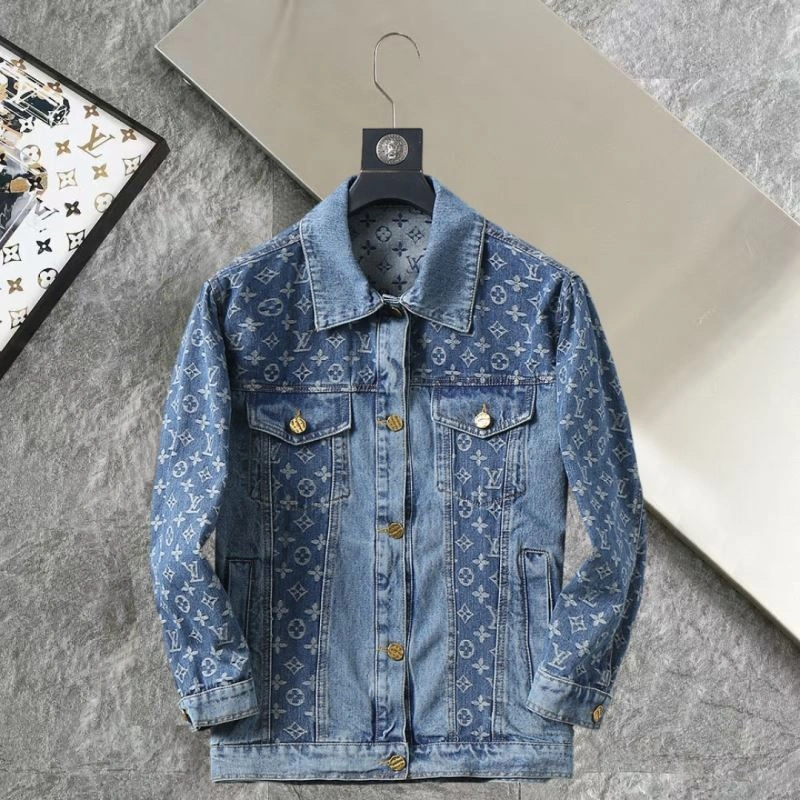 Sophisticated Louis Vuitton Outwear 137756