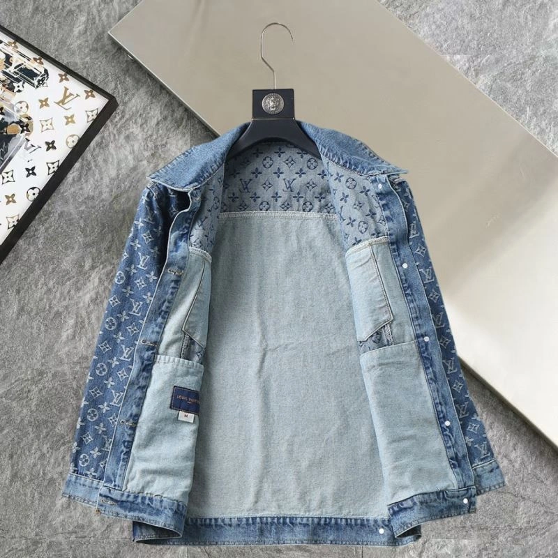 Sophisticated Louis Vuitton Outwear 137756