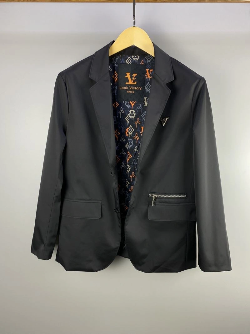 AllSeason Louis Vuitton Outwear 137761