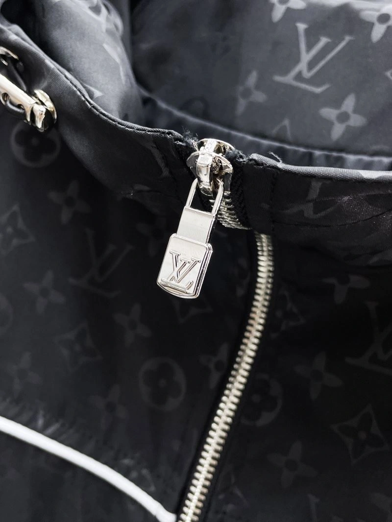 QuickDry Louis Vuitton Outwear 137767