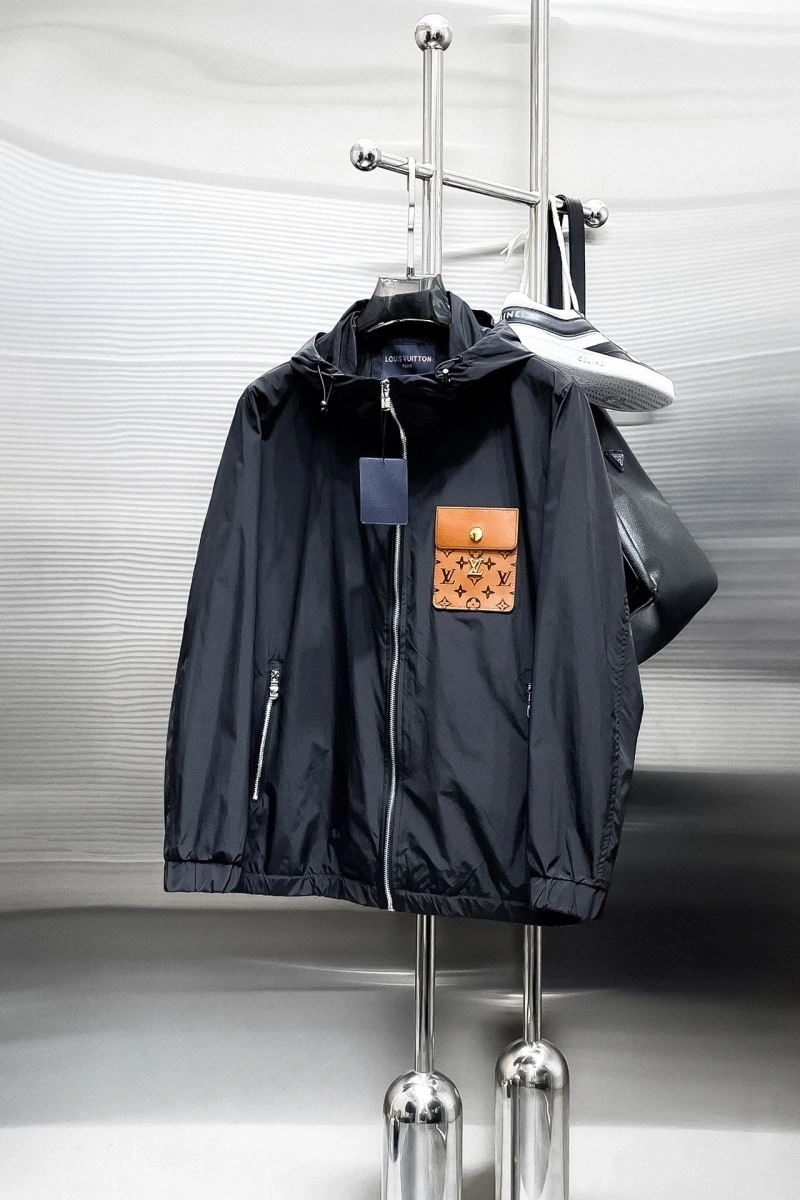 TimelessDesign Louis Vuitton Outwear 137754