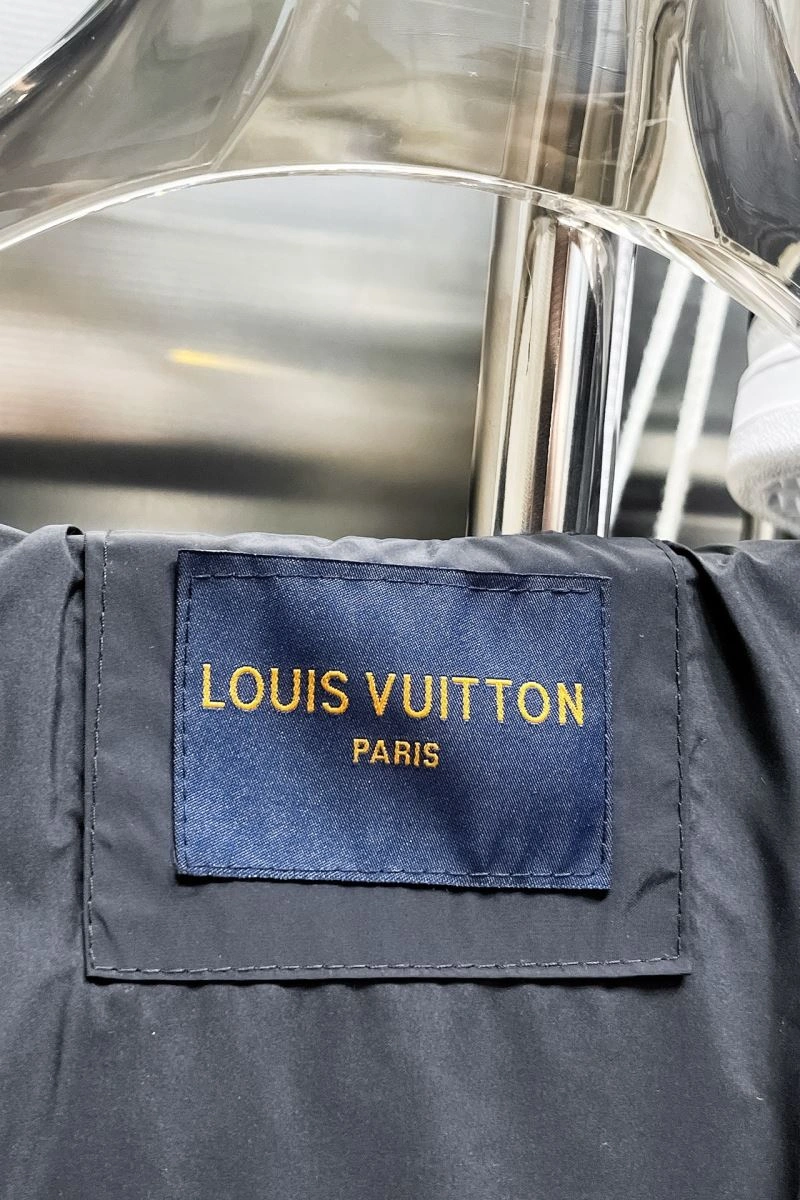 TimelessDesign Louis Vuitton Outwear 137754