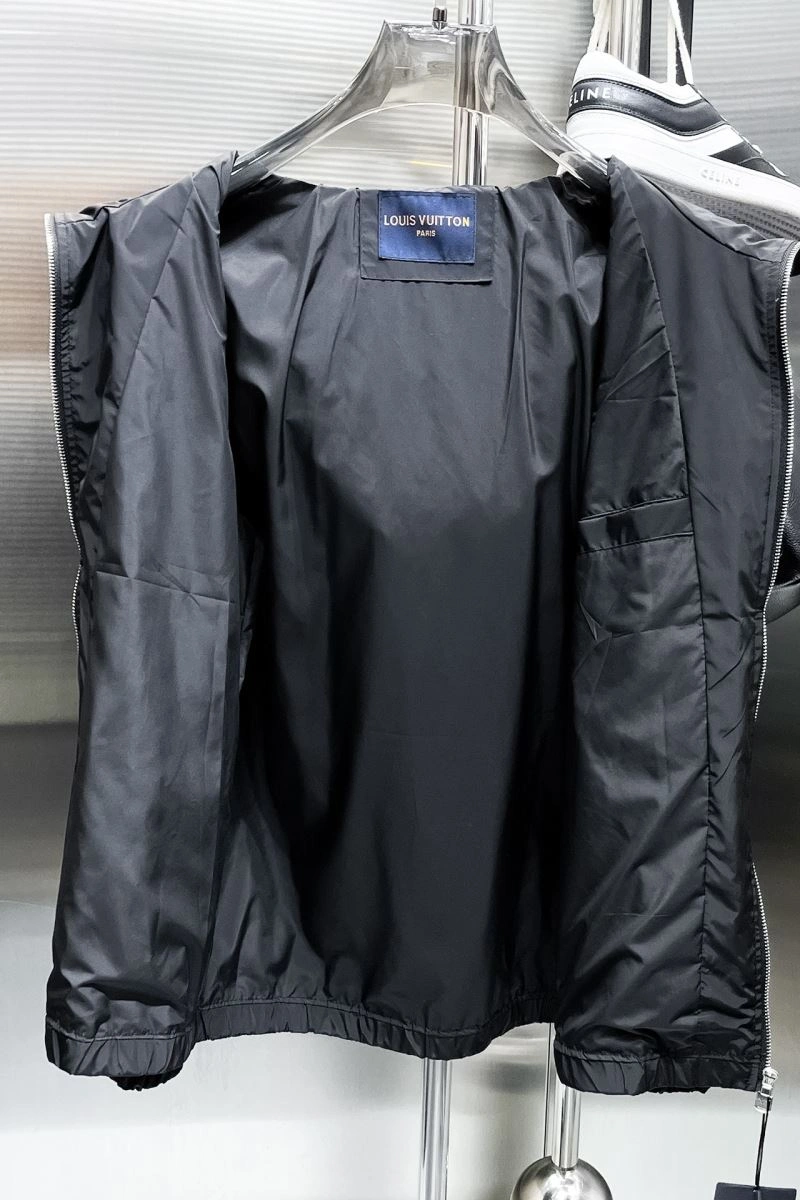 TimelessDesign Louis Vuitton Outwear 137754