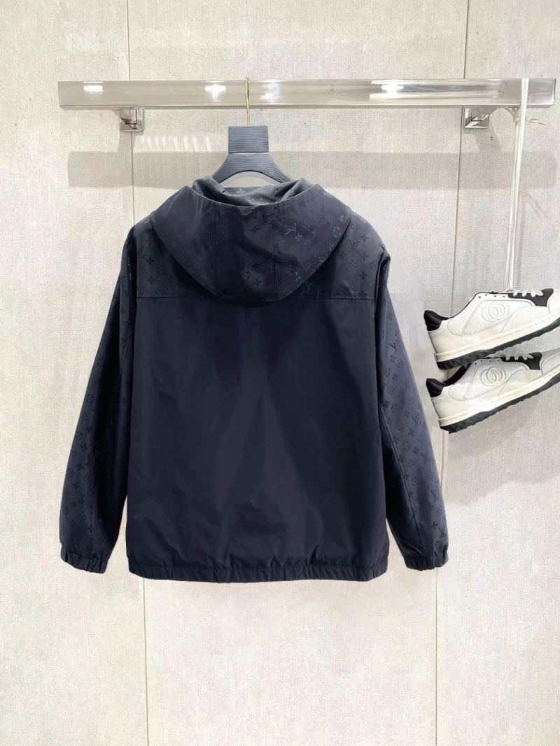 WaterResistant Louis Vuitton Outwear 137752