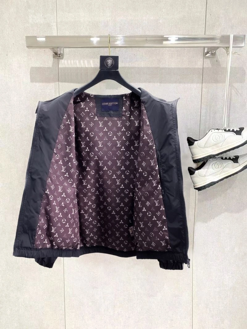 WaterResistant Louis Vuitton Outwear 137752
