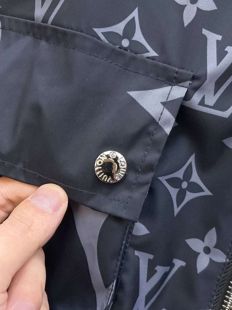 QuickDry Louis Vuitton Outwear 137747