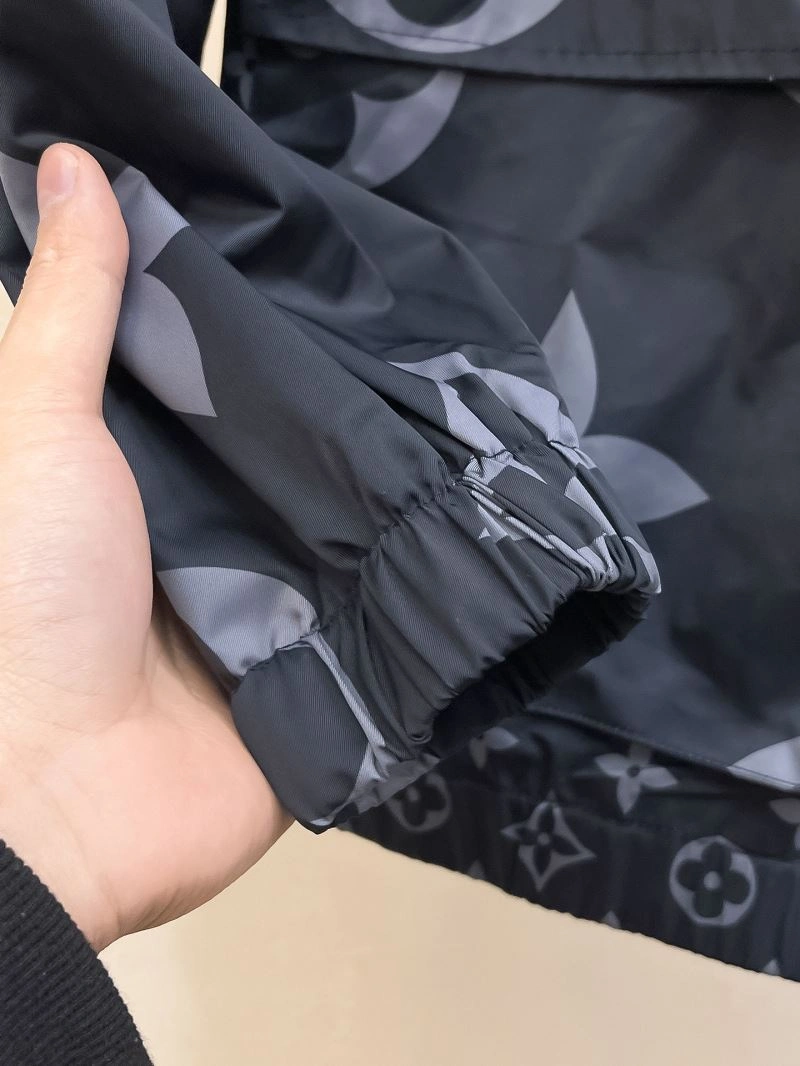 QuickDry Louis Vuitton Outwear 137747