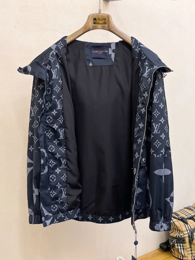 QuickDry Louis Vuitton Outwear 137747