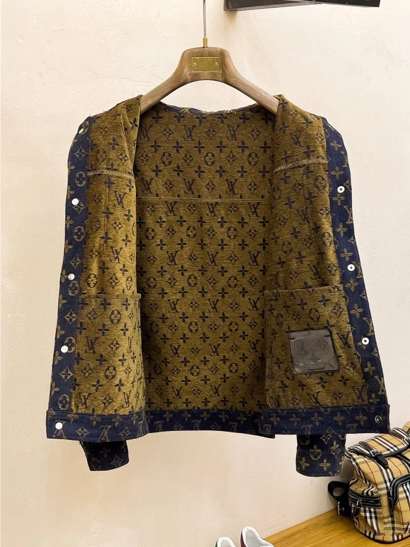 Louis Vuitton Outwear Flexible 137743