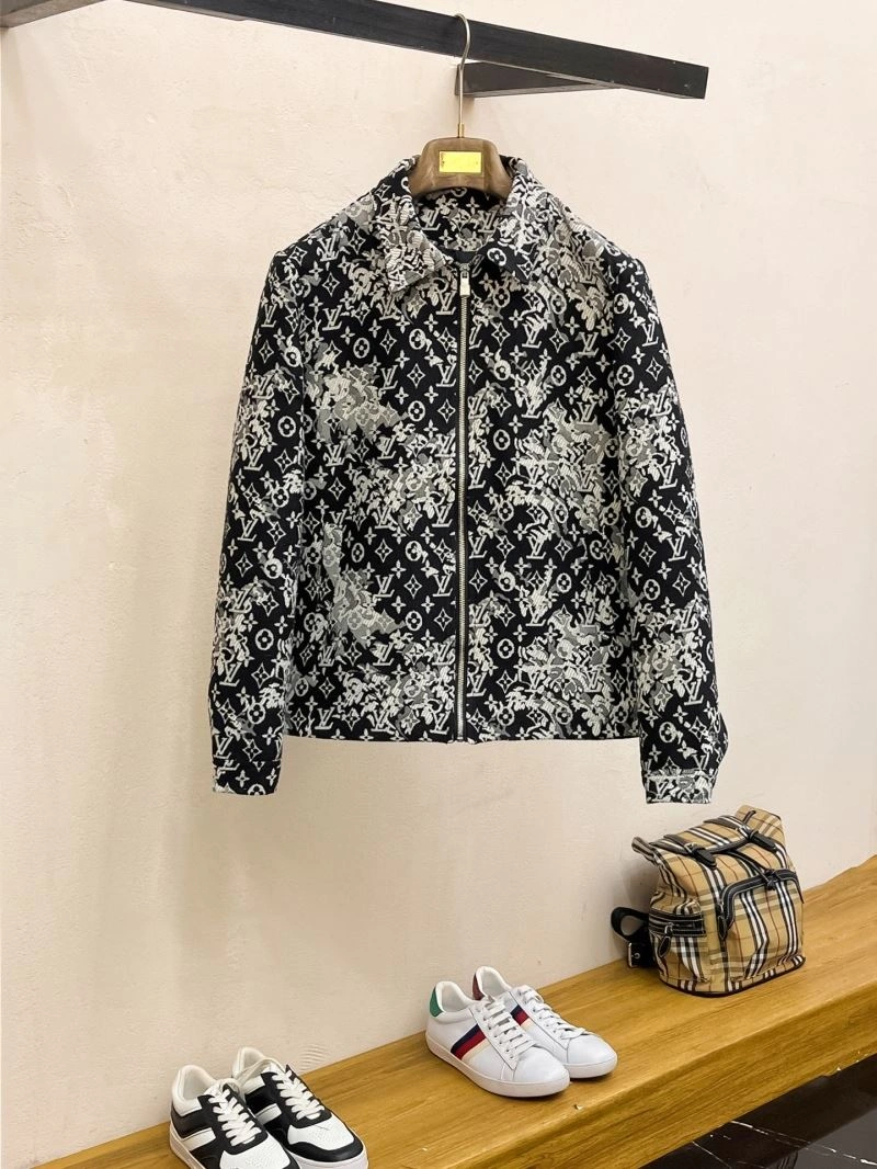 Louis Vuitton Outwear Lightweight 137740