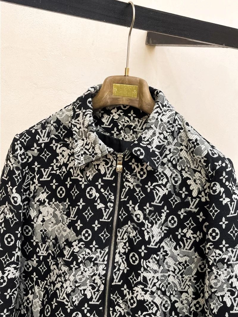 Louis Vuitton Outwear Lightweight 137740