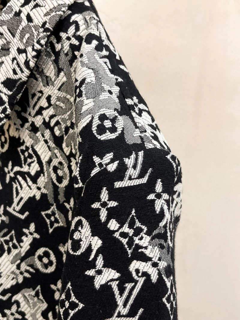 Louis Vuitton Outwear Lightweight 137740