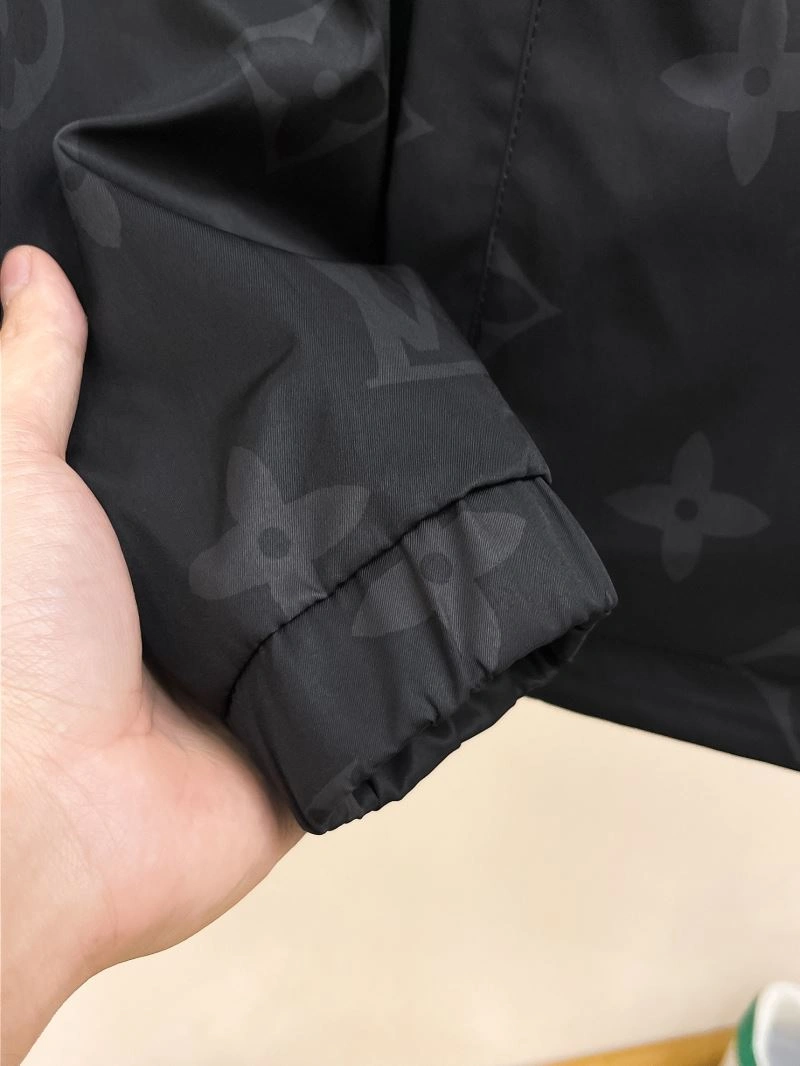 Louis Vuitton Outwear TimelessDesign 137742
