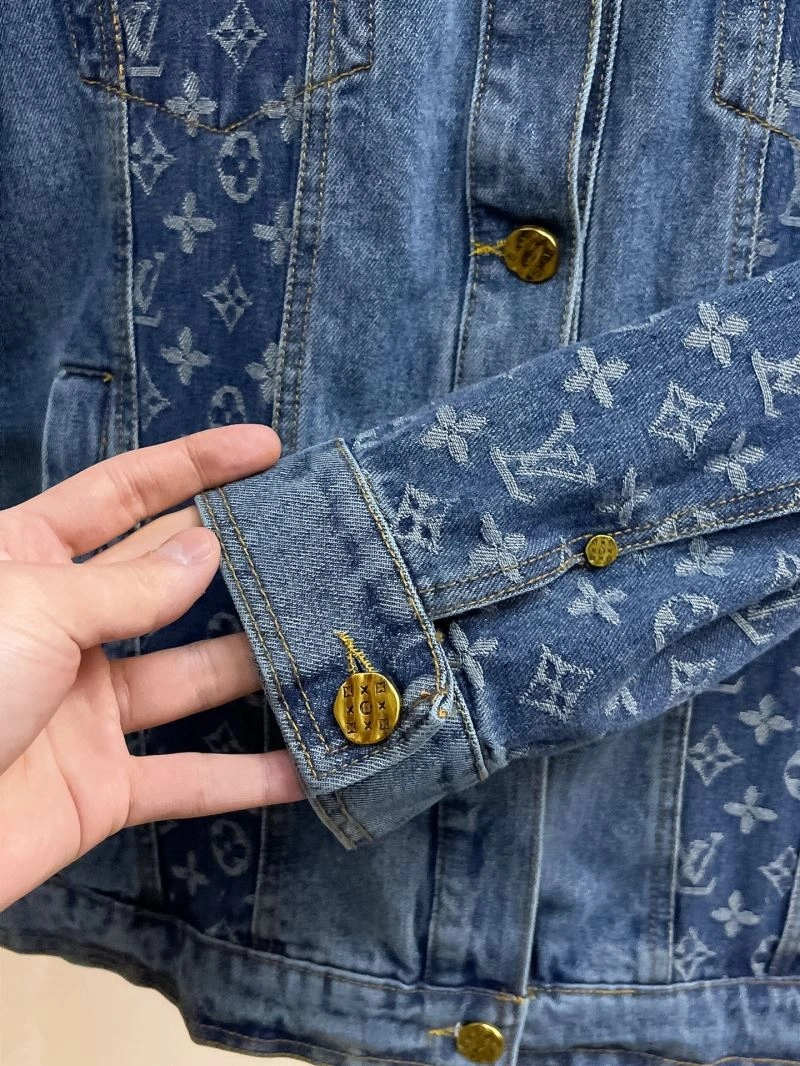 Louis Vuitton Outwear Sleek 137732