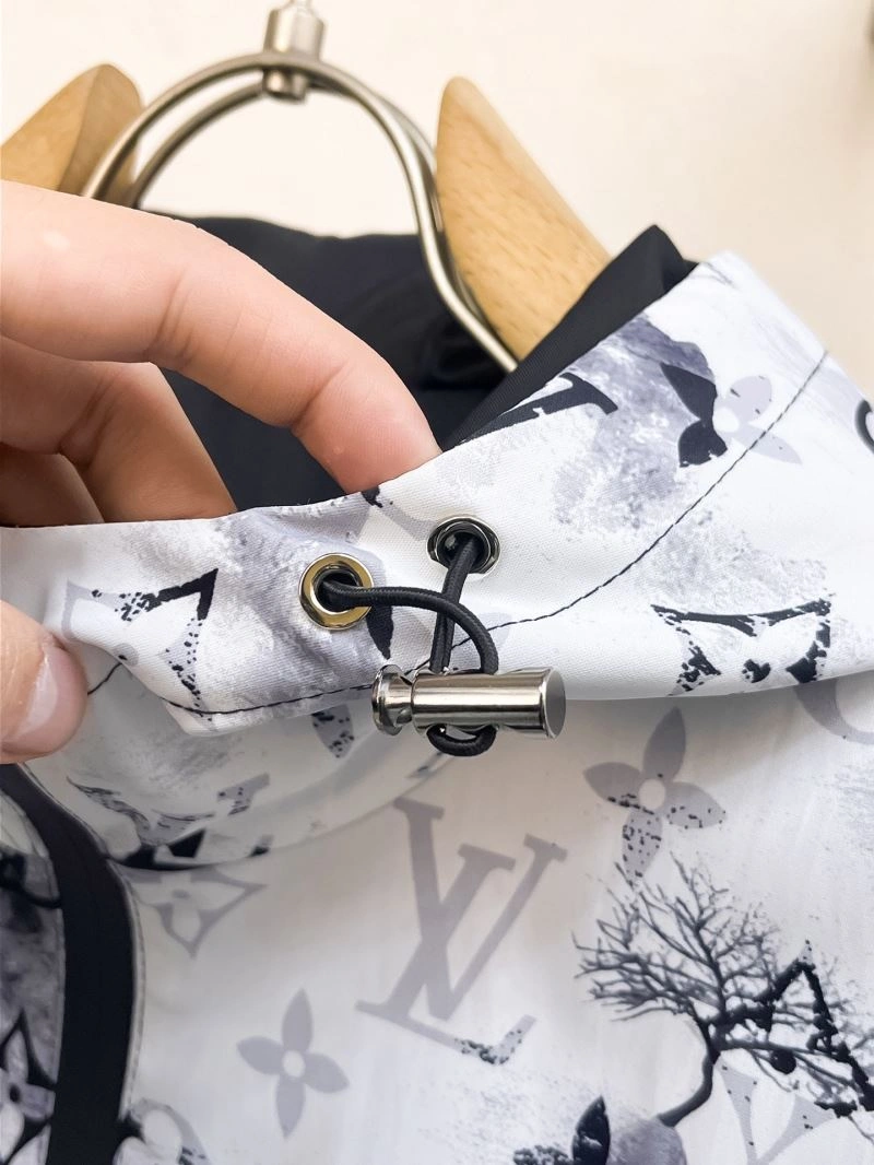 TimelessDesign Louis Vuitton Outwear 137736