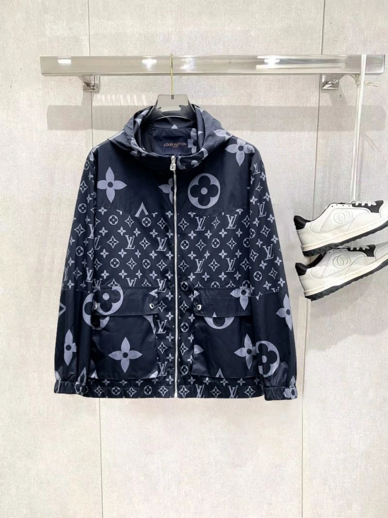 Sustainable Louis Vuitton Outwear 137730