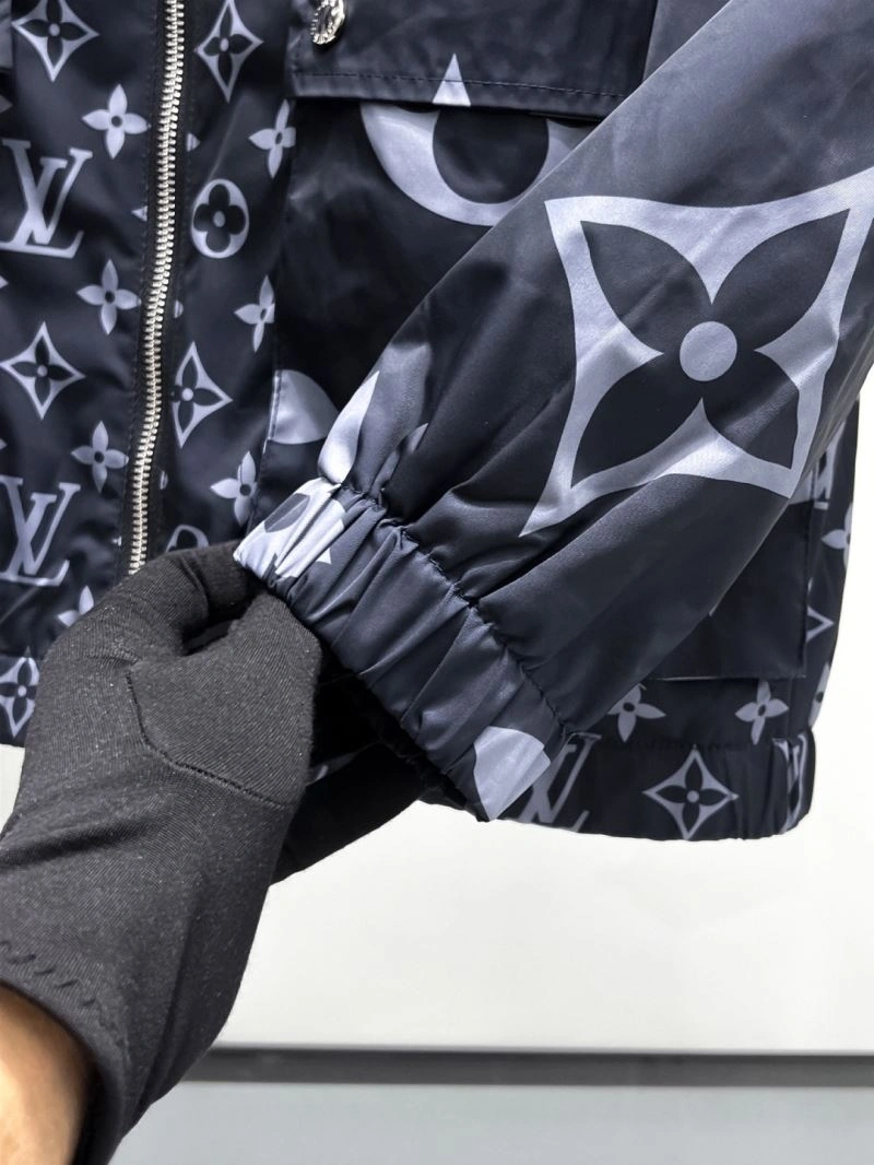 Sustainable Louis Vuitton Outwear 137730