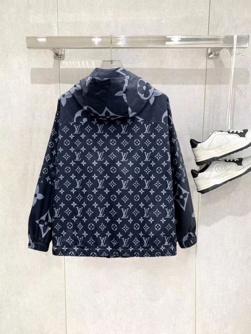 Sustainable Louis Vuitton Outwear 137730