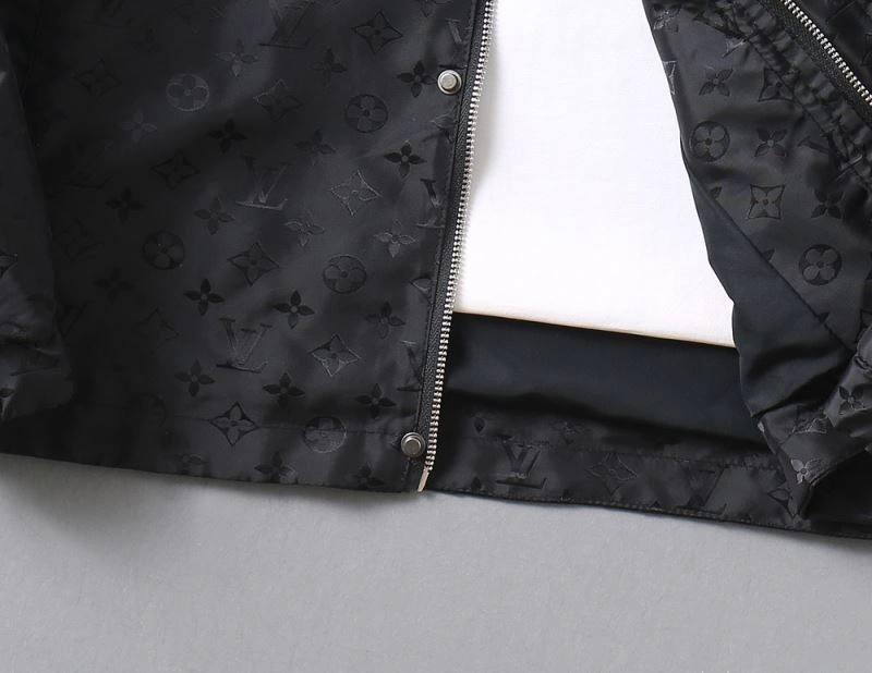 Louis Vuitton Outwear Chic 137724