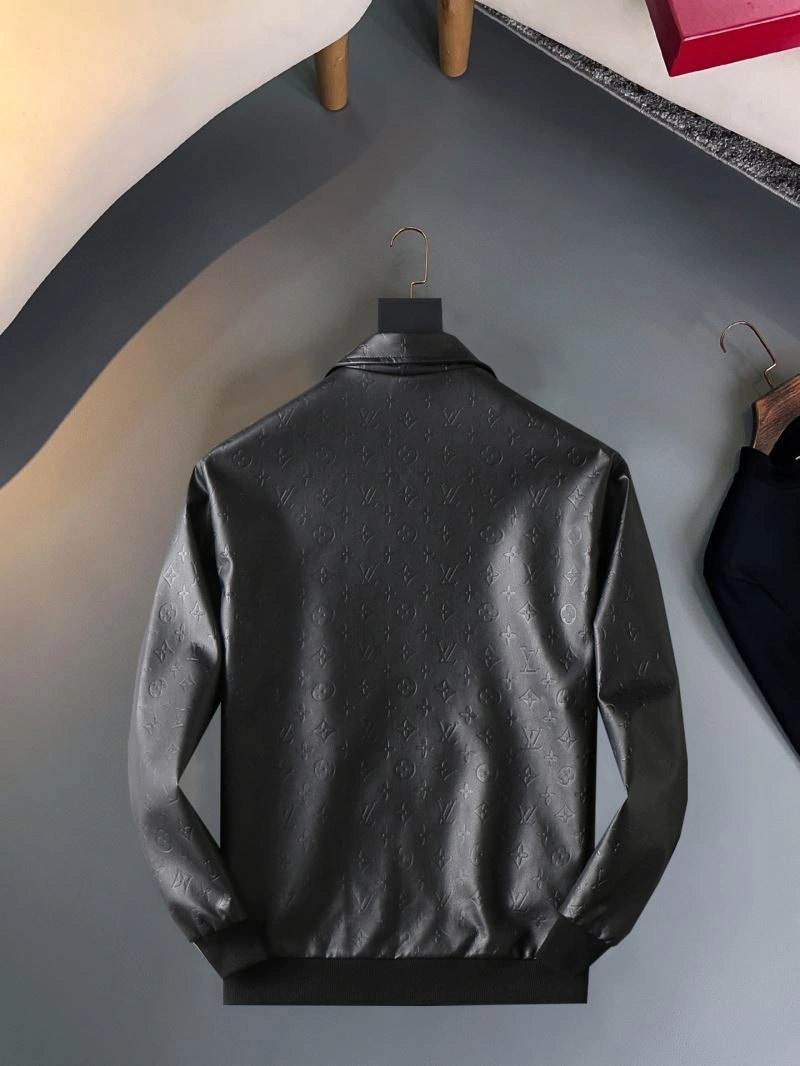 Refined Louis Vuitton Outwear 137723