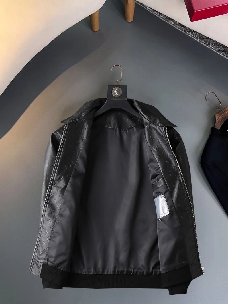 Refined Louis Vuitton Outwear 137723