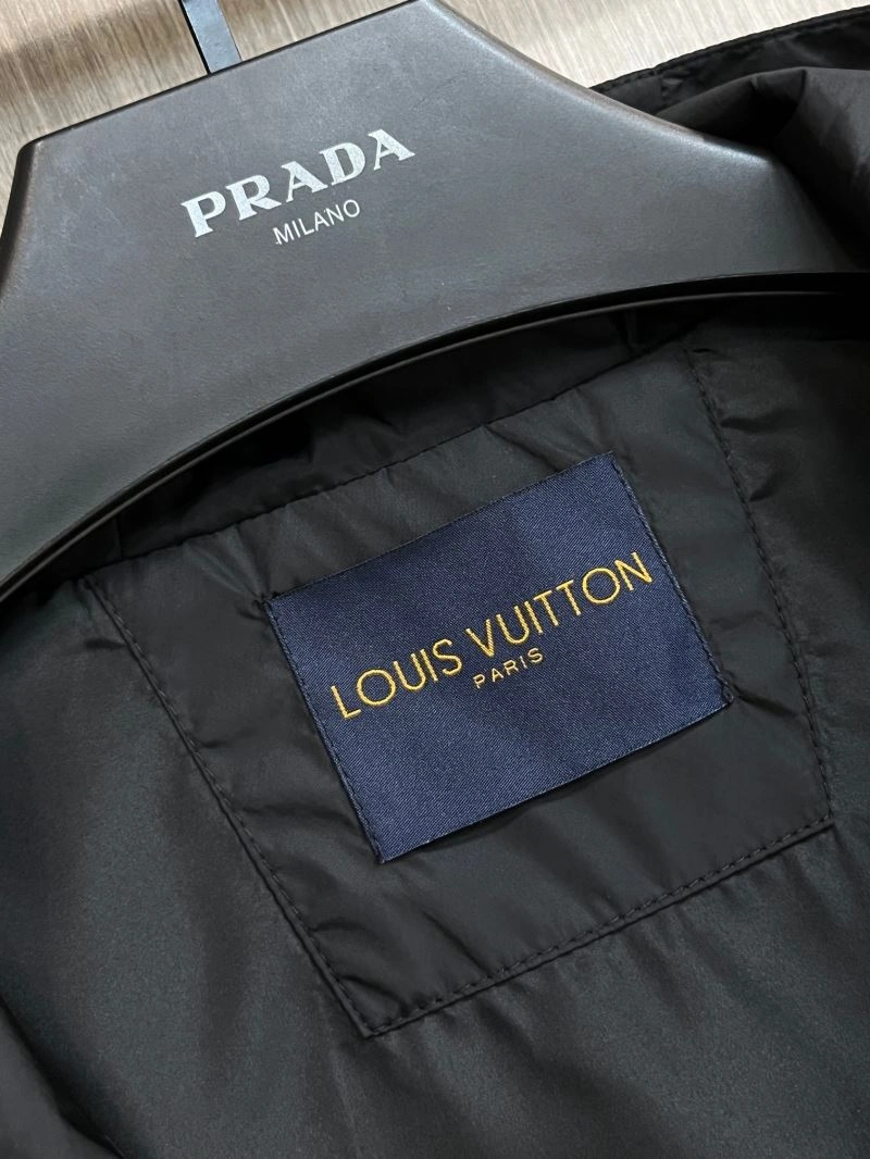 Flexible Louis Vuitton Outwear 137726