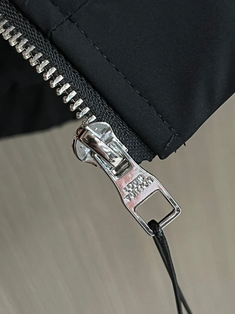 Louis Vuitton Outwear AllSeason 137714